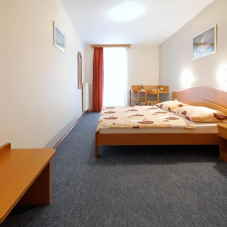 Sustersic Homestay